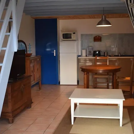 Апартаменты Les Gites De Ramouly En Perigord- Le Bord De L'eau